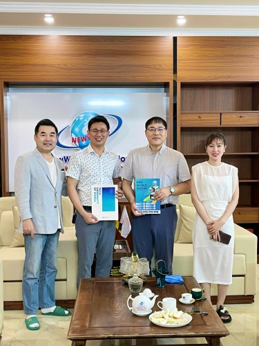 CHỦ TỊCH ATI VIỆT NAM VÀ GIÁO SƯ HONG TỚI THĂM VÀ LÀM VIỆC VỚI TRƯỜNG THPT THÀNH ĐÔNG, VÀ TRUNG TÂM DU HỌC TẠI HẢI DƯƠNG